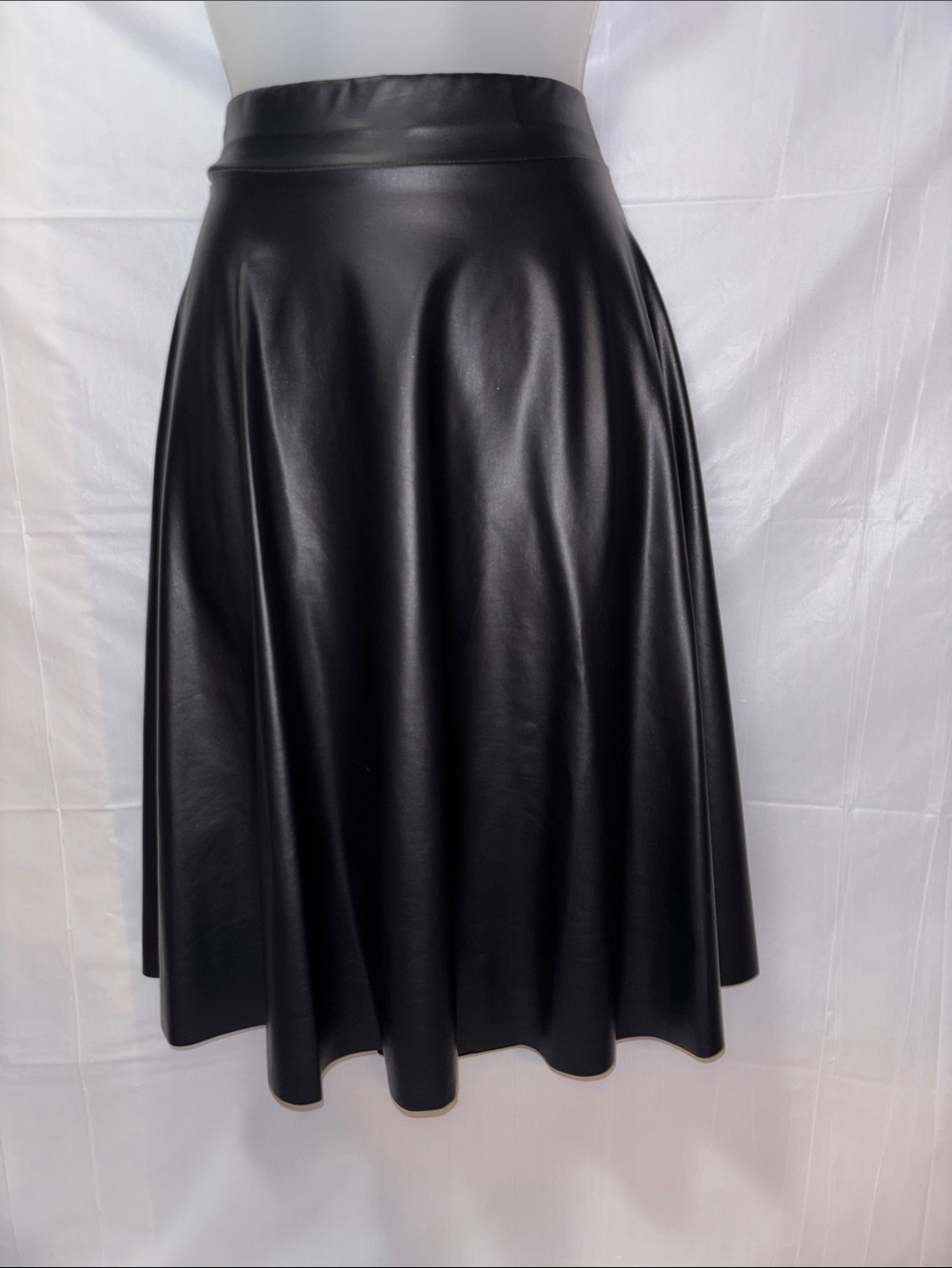 Source Unknown Black Faux Leather Skater Midi Skirt